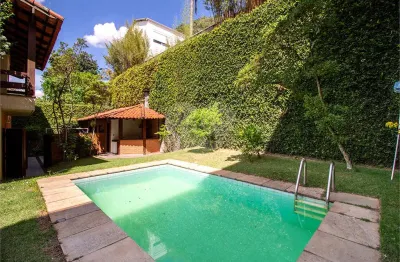 Casa com 3 quartos à venda na Rua Poconé, --, Sumaré, São Paulo