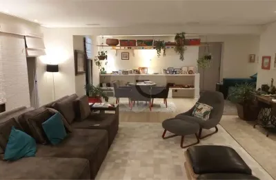 Apartamento com 3 quartos à venda na Rua Massacá, --, Alto de Pinheiros, São Paulo