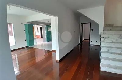 Casa com 3 quartos à venda na Rua Doutor Rui Batista Pereira, --, Butantã, São Paulo