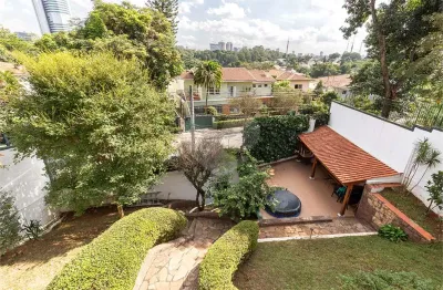 Casa com 5 quartos à venda na Rua Novo Horizonte, --, Pacaembu, São Paulo