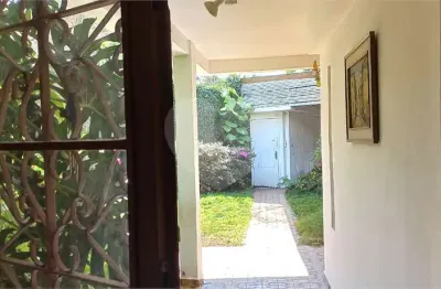 Casa com 4 quartos à venda na Rua Piraí, --, Alto da Lapa, São Paulo