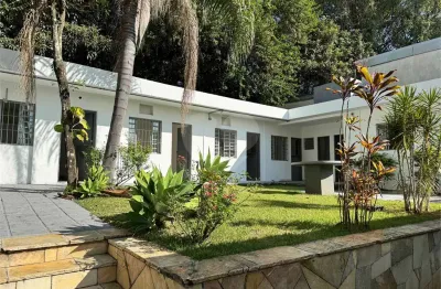 Casa à venda na Rua Brigadeiro Gavião Peixoto, --, Lapa, São Paulo