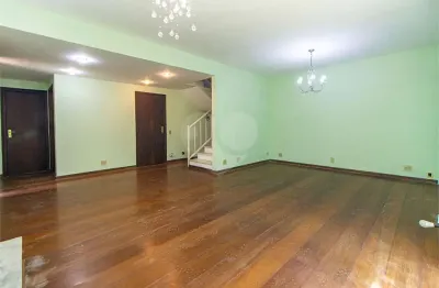 Casa com 3 quartos à venda na Rua Vitorino de Carvalho, --, Alto de Pinheiros, São Paulo