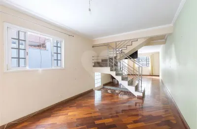 Casa com 3 quartos à venda na Rua Coelho de Carvalho, --, Alto de Pinheiros, São Paulo