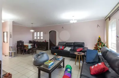 Casa com 4 quartos à venda na Vila Romana, São Paulo 