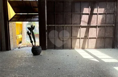 Barracão / Galpão / Depósito à venda na Rua Girassol, --, Vila Madalena, São Paulo