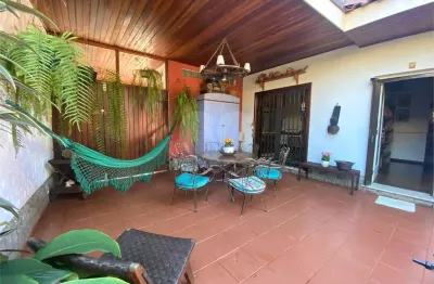 Casa com 3 quartos à venda na Praça Doutor João Guilherme Flocke, --, Alto de Pinheiros, São Paulo