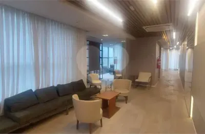 Apartamento com 3 quartos à venda na Rua Alves Guimarães, --, Vila Madalena, São Paulo
