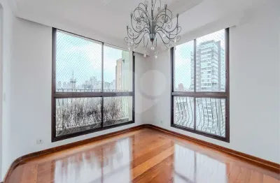 Apartamento com 4 quartos à venda ou para locação em pinheiros - sp