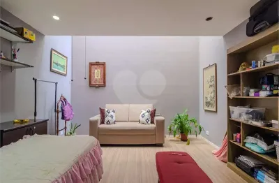 Casa com 4 quartos à venda na Rua Ministro Godói, --, Perdizes, São Paulo