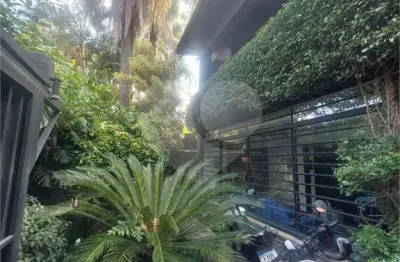 Casa com 5 quartos à venda na Rua Natingui, --, Alto de Pinheiros, São Paulo