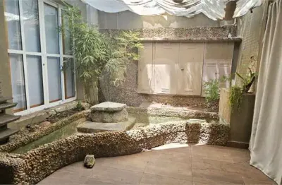 Casa à venda na Rua Costa Carvalho, --, Pinheiros, São Paulo
