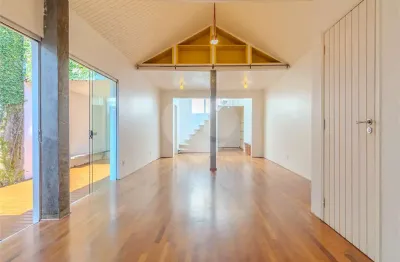 Casa com 2 quartos à venda na Jurandá, --, Vila Madalena, São Paulo