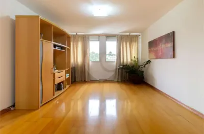 Apartamento com 3 quartos à venda na Praça Irmãos Karmann, --, Sumaré, São Paulo