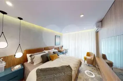 Apartamento com 4 quartos à venda na Rua Capote Valente, --, Pinheiros, São Paulo