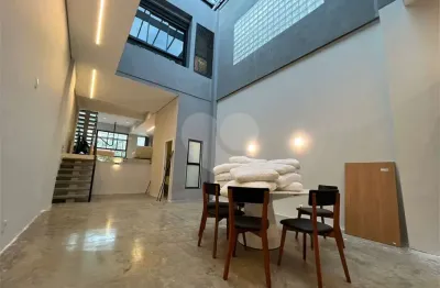 Casa com 3 quartos à venda na Sararé, --, Vila Madalena, São Paulo