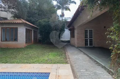 Casa com 3 quartos à venda em Alto de Pinheiros, São Paulo 