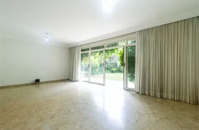 Casa com 3 quartos à venda na Rua Tremembé, --, Sumaré, São Paulo