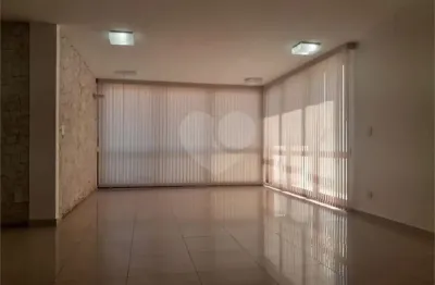 Casa com 4 quartos à venda na Rua Ibiraçu, --, Vila Madalena, São Paulo