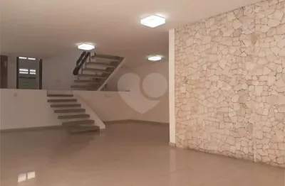 Casa com 4 quartos à venda na Rua Ibiraçu, --, Vila Madalena, São Paulo