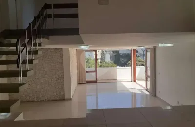 Casa com 4 quartos à venda na Rua Ibiraçu, --, Vila Madalena, São Paulo