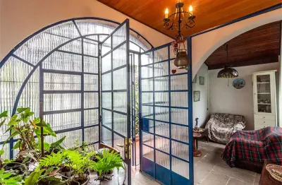 Casa com 3 quartos à venda na Rua Catalão, --, Sumaré, São Paulo