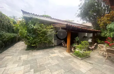 Casa com 3 quartos à venda na Rua Cardoso de Melo Júnior, --, Alto de Pinheiros, São Paulo