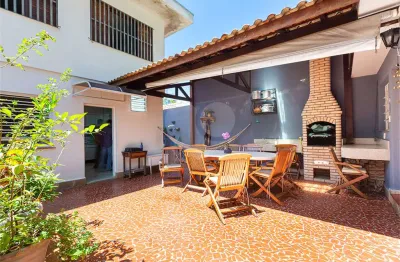 Casa com 3 quartos à venda na Rua Dona Elisa Moraes Mendes, --, Vila Madalena, São Paulo