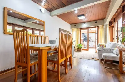 Casa com 3 quartos à venda na Rua Doutor Barachísio Lisboa, --, Vila Madalena, São Paulo