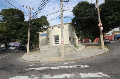 Casa comercial para alugar na Rua Tácito de Almeida, --, Pacaembu, São Paulo