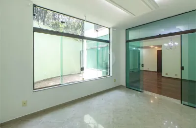 Casa com 3 quartos para alugar na Rua Vitorino de Carvalho, --, Alto de Pinheiros, São Paulo