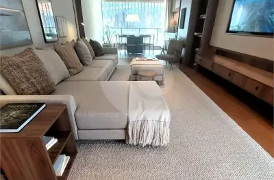 Apartamento com 3 quartos à venda na Avenida Pedroso de Morais, --, Pinheiros, São Paulo