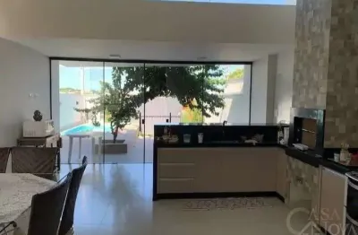 Casa com piscina e churrasqueira á venda em porto rico/pr