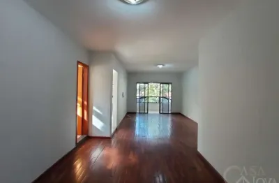 Apartamento sobreloja para alugar na zona 07 em maringá, na rua paranaguá