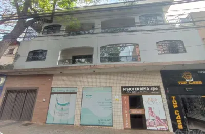 Apartamento sobreloja para alugar na zona 07 em maringá, na rua paranaguá