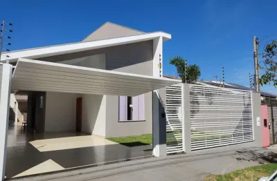 Linda residência para locação c/ piscina no jardim três lagoas em maringá paraná