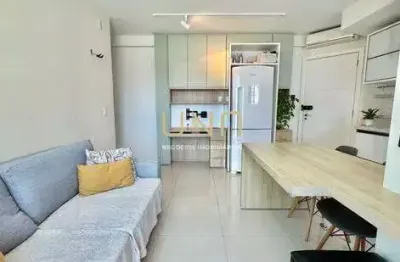 Apartamento de alto padrão em coqueiros, com localização privilegiada.