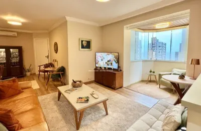 Apartamento com 3 quartos, sendo 1 suíte com vaga de garagem no centro de florianópolis.
