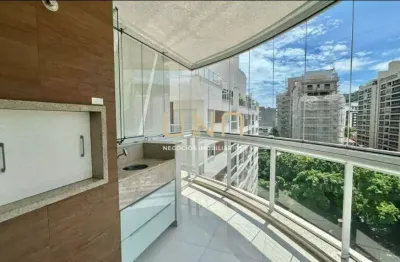 Na avenida trompowsky e com uma planta generosa, esse apartamento possui 1 suíte, 2 demi-suíte, churrasqueira na sacada e 3 vagas de garagem.