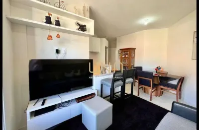 Apartamento de 02 quartos, 01 vaga de garagem no bairro da carvoeira, próximo a ufsc.