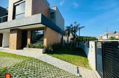 Casa com 3 quartos à venda na Rua Grumixama, Campeche, Florianópolis