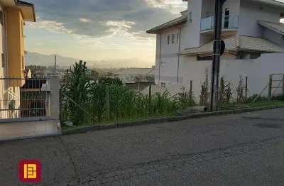 Terreno à venda na Servidão das Embaúbas, 300, Fazenda Santo Antônio, São José
