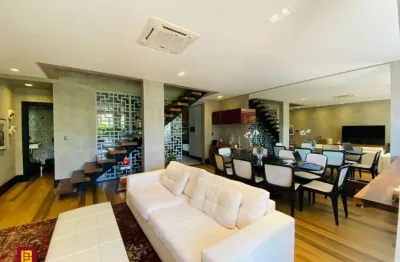 Casa em condomínio fechado na lagoa da conceição, em florianópolis.