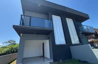 Casa à venda no Campeche, próximo a avenida principal da praia do Campeche em Florianópolis SC