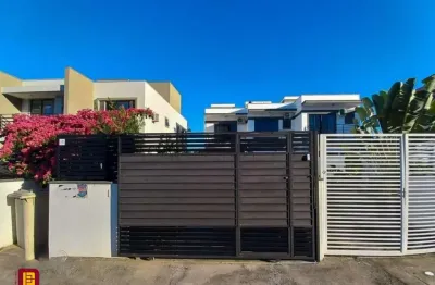Casa com 3 quartos à venda na Avenida das Constelações, 776, São João do Rio Vermelho, Florianópolis