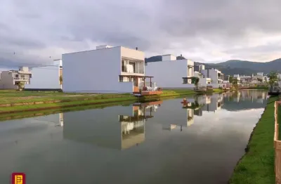 Terreno em condomínio fechado à venda na Avenida Deltaville, 360, Beira Rio, Biguaçu
