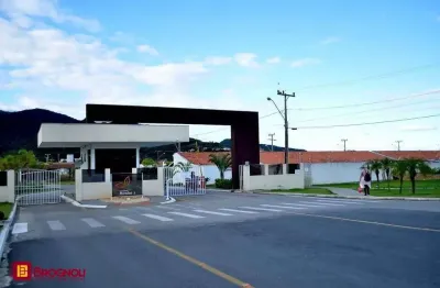Casa em condomínio fechado com 3 quartos à venda na Avenida Paulo Roberto Vidal, 2490, Bela Vista, Palhoça