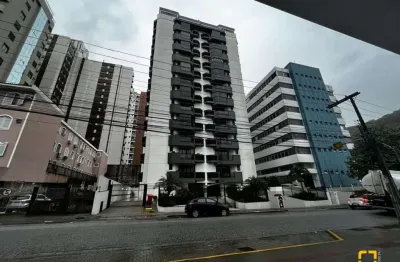 Apartamento no centro de florianópolis, 3 dorm. 2 suítes, 02 gar.