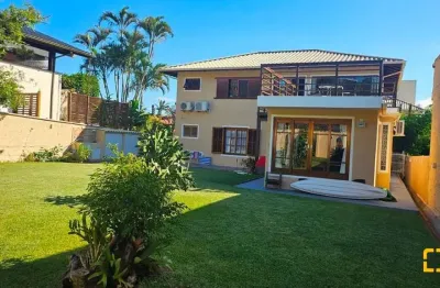 Casa em condomínio fechado com 4 quartos à venda na Rua Gécio de Souza e Silva, Sambaqui, Florianópolis