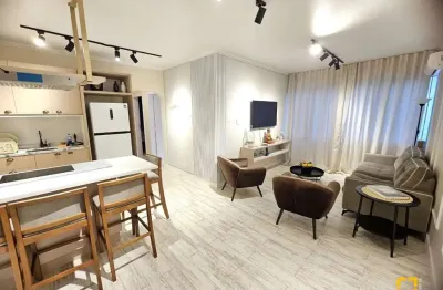 Imovel a venda com 2 apartamentos reformados e mobiliados no centro